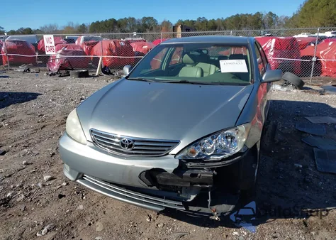 2005 Toyota Camry Xle V6 из США, поврежденный, VIN 4T1BF30K05U609594